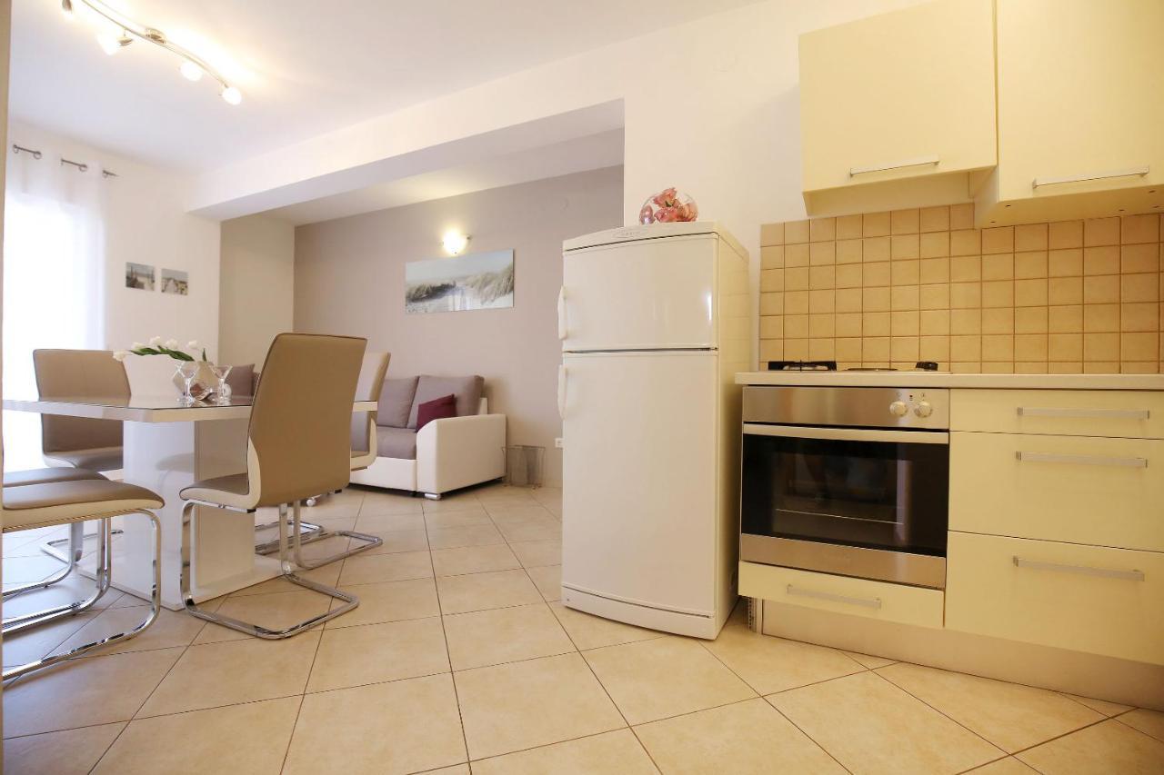 Apartments Tony Biograd Na Moru Exterior foto