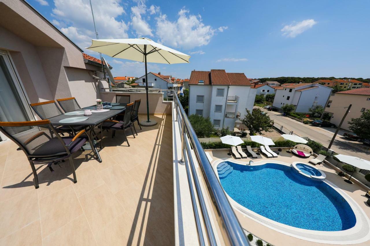 Apartments Tony Biograd Na Moru Exterior foto