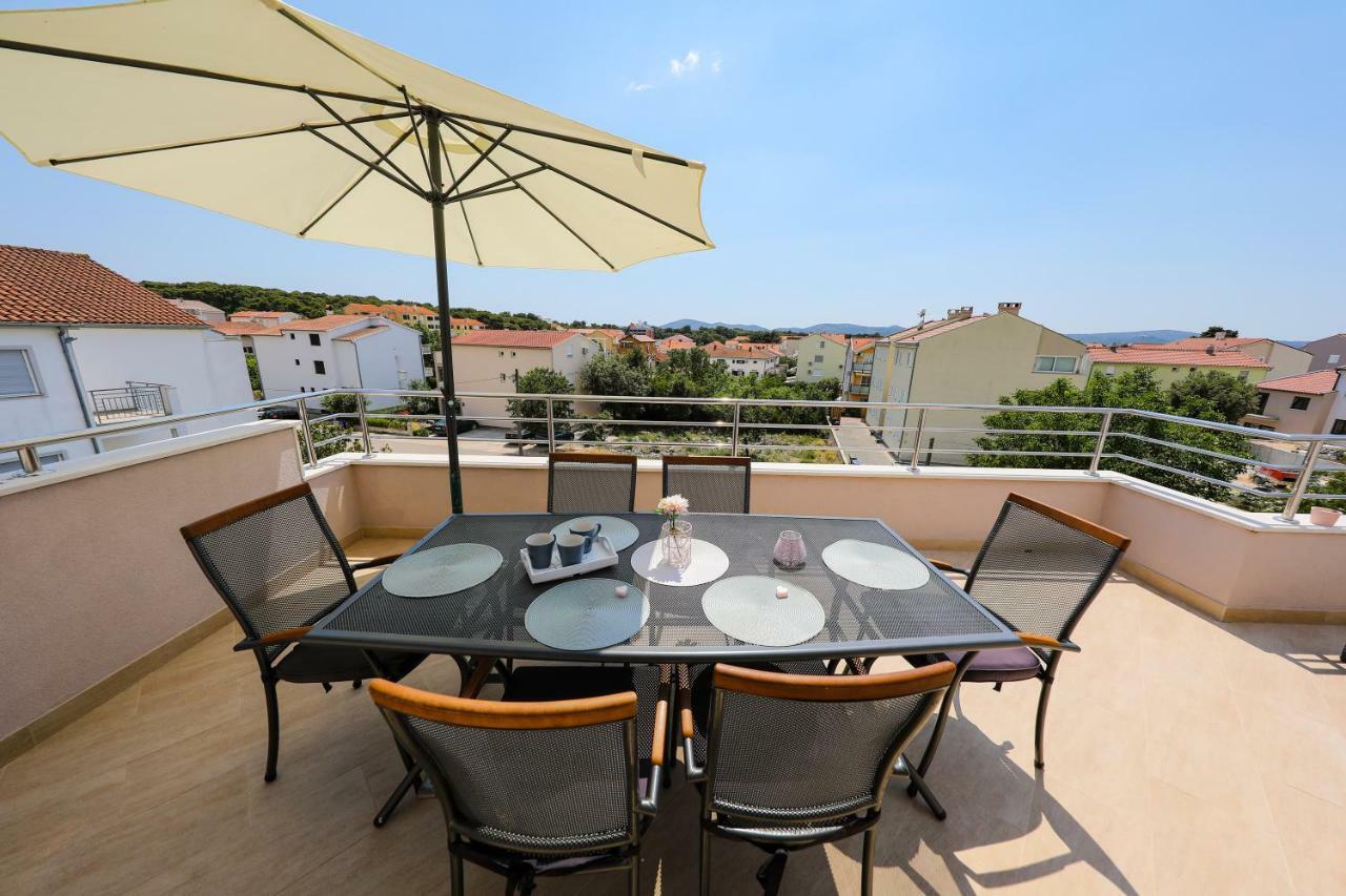 Apartments Tony Biograd Na Moru Exterior foto