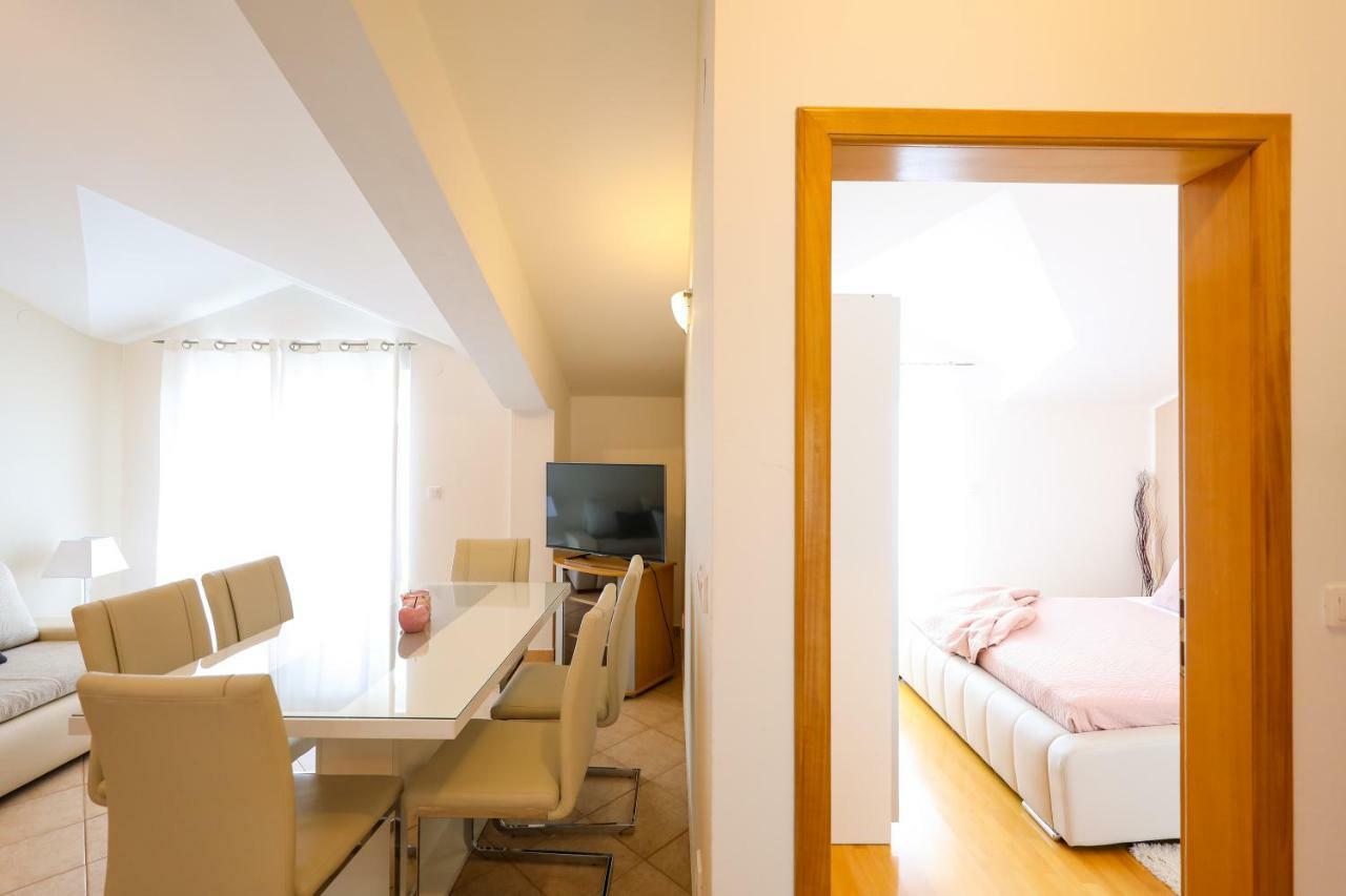 Apartments Tony Biograd Na Moru Exterior foto