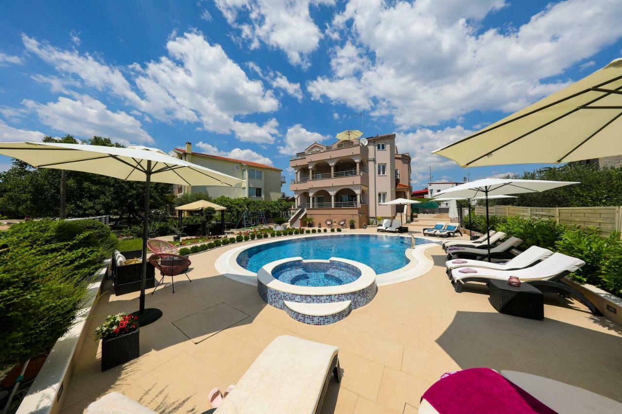 Apartments Tony Biograd Na Moru Exterior foto