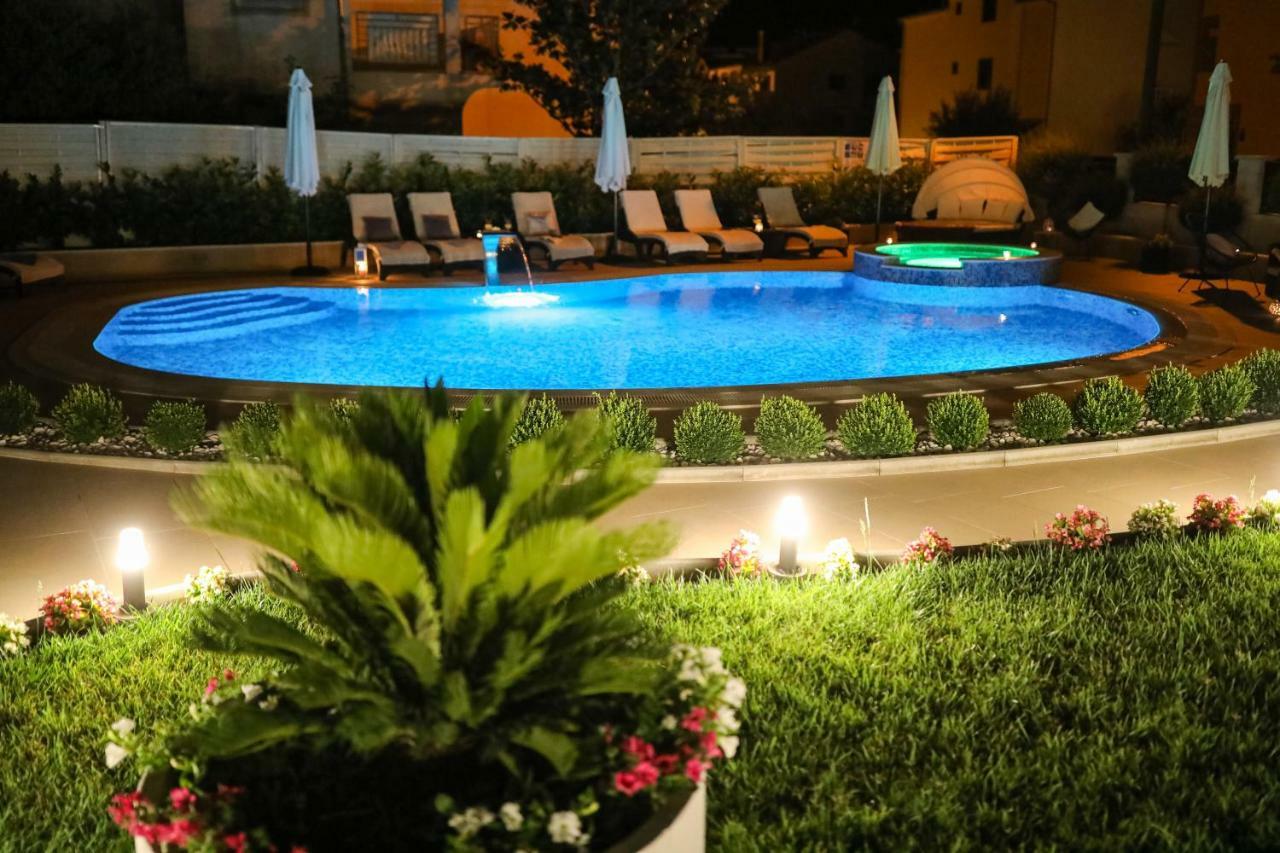 Apartments Tony Biograd Na Moru Exterior foto